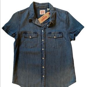 Levi’s button up denim shirt